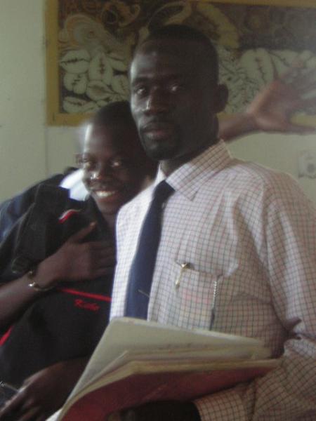 lui c notre prof de francais